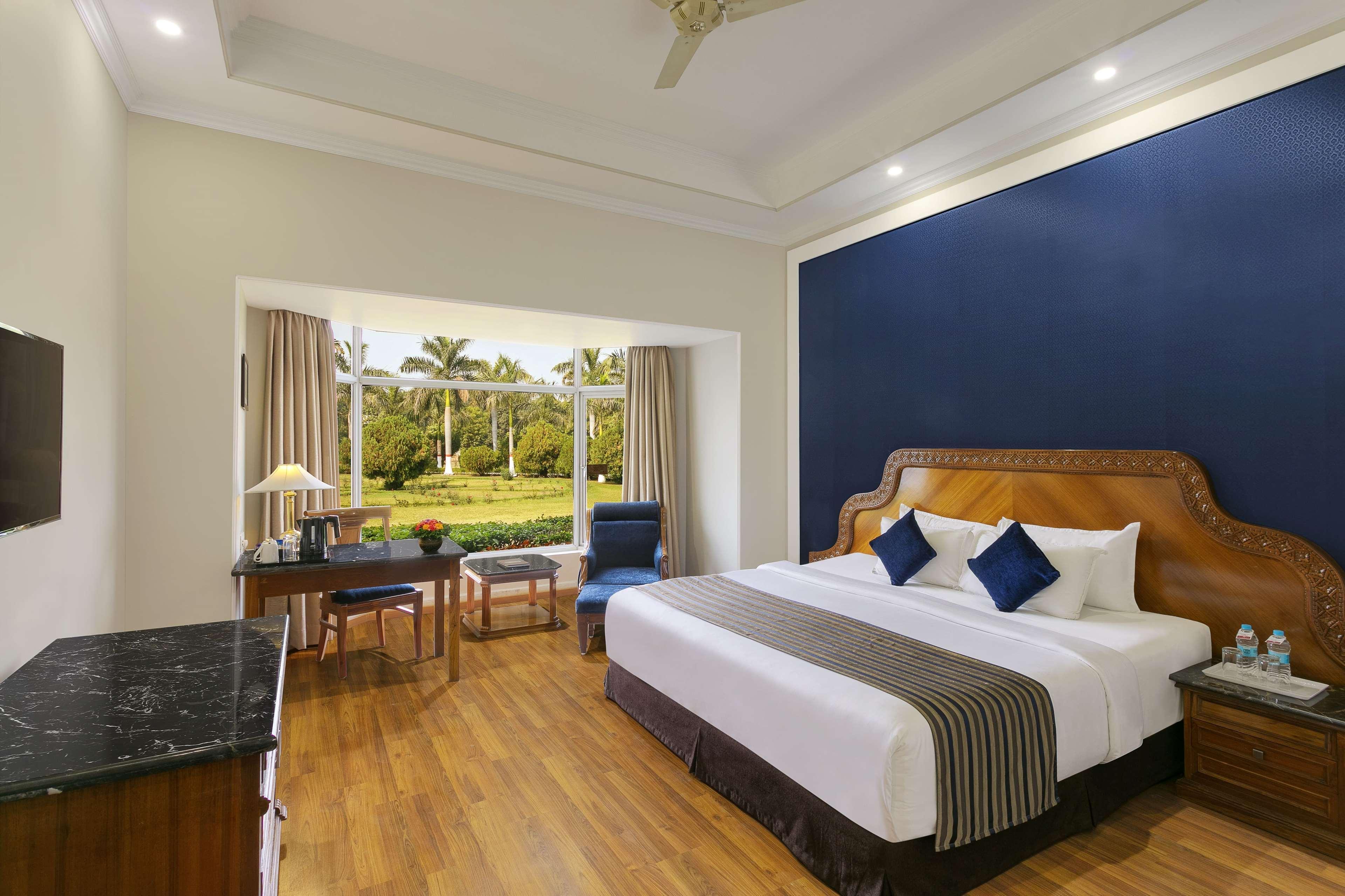 Ramada Khajuraho Otel Dış mekan fotoğraf
