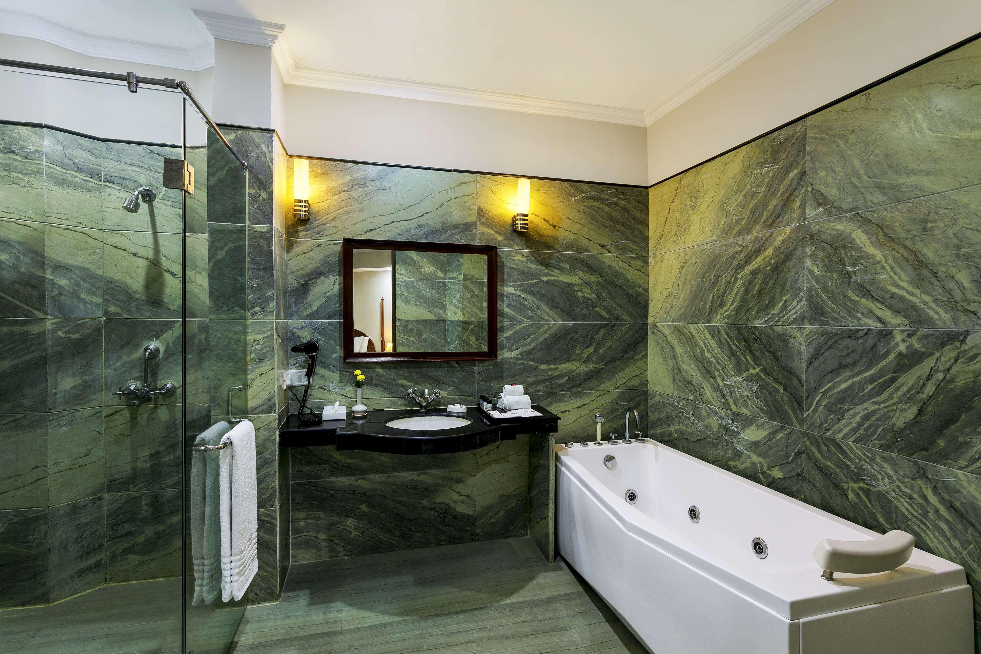 Ramada Khajuraho Otel Dış mekan fotoğraf