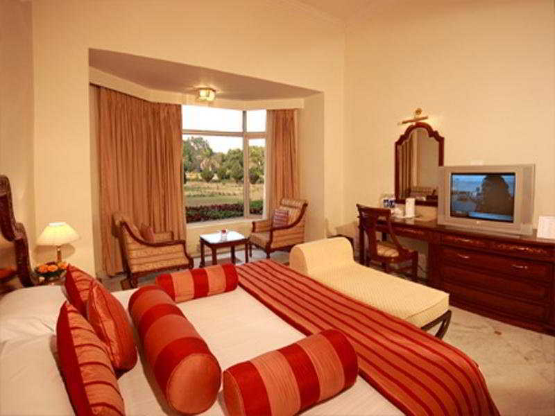 Ramada Khajuraho Otel Dış mekan fotoğraf