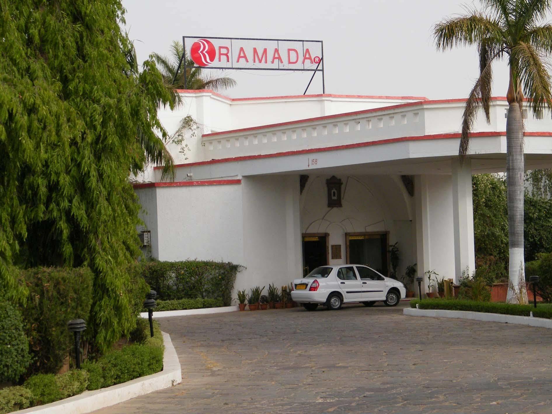 Ramada Khajuraho Otel Dış mekan fotoğraf